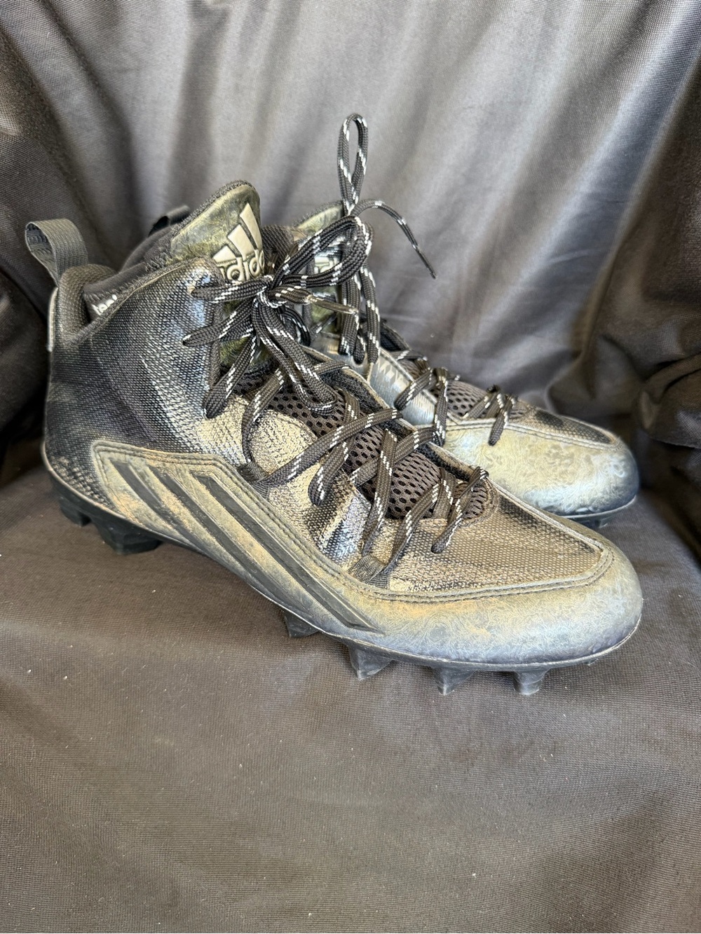 Men Adidas Size 9 Black High-Top Soccer Cleats